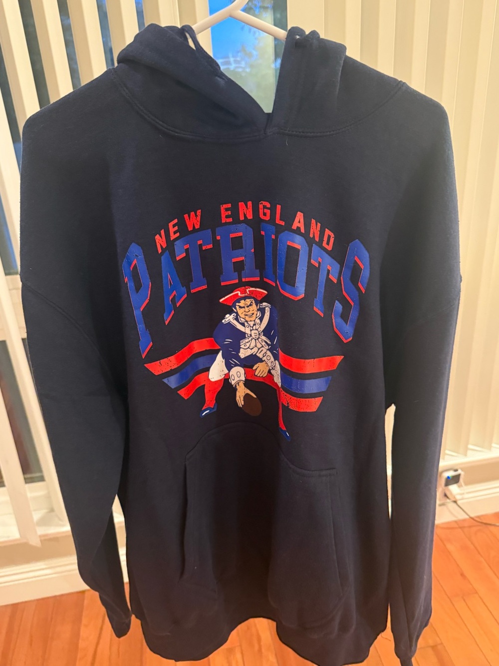 New England Patriots Unisex Hoodie Sweatshirt - Picture 2 of 4